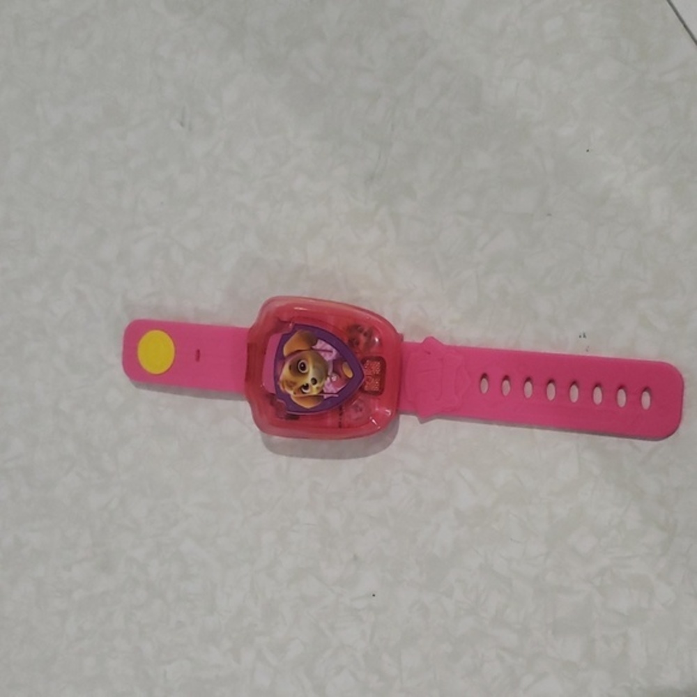 Vtech PAW PATROL SKYE LEARNING WATCH in PINK, Girls/Boys Ages 3-6 (NWOT or Box).